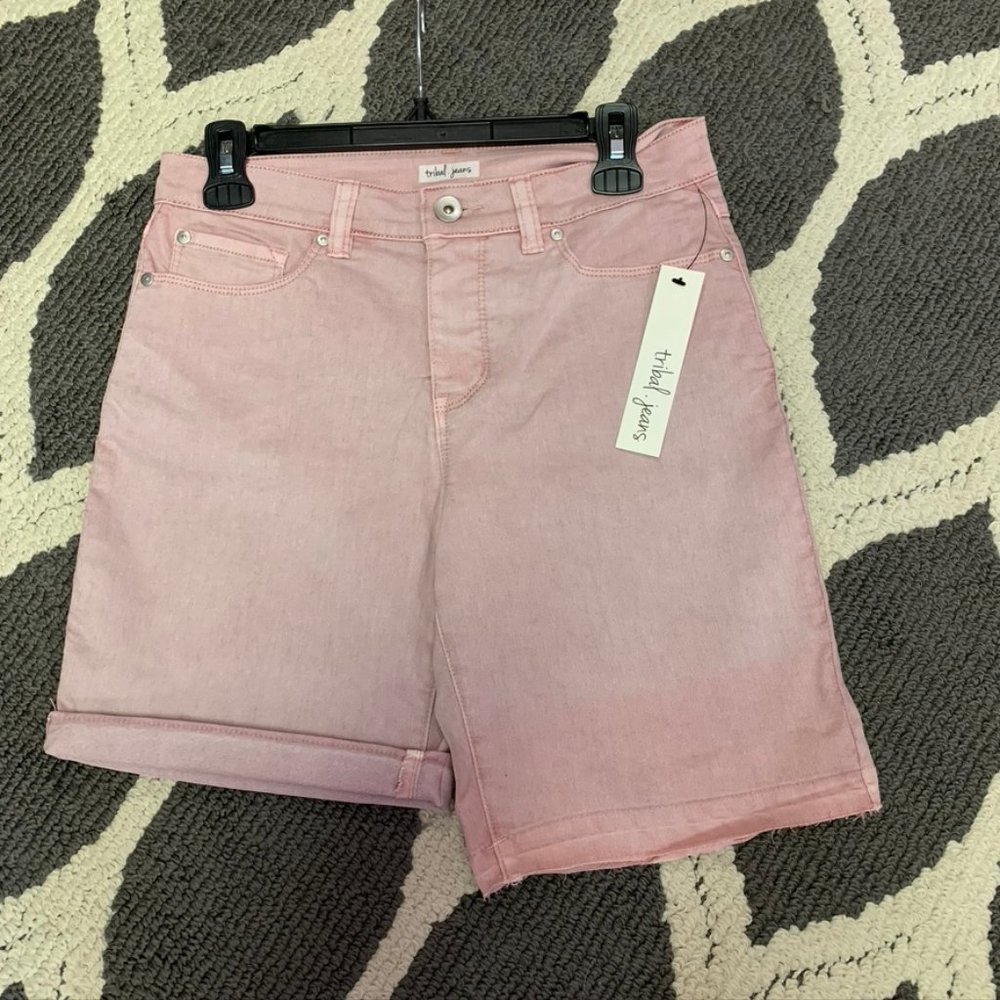 NWT - Tribal 5 Pocket Bermuda Released Hem Shorts